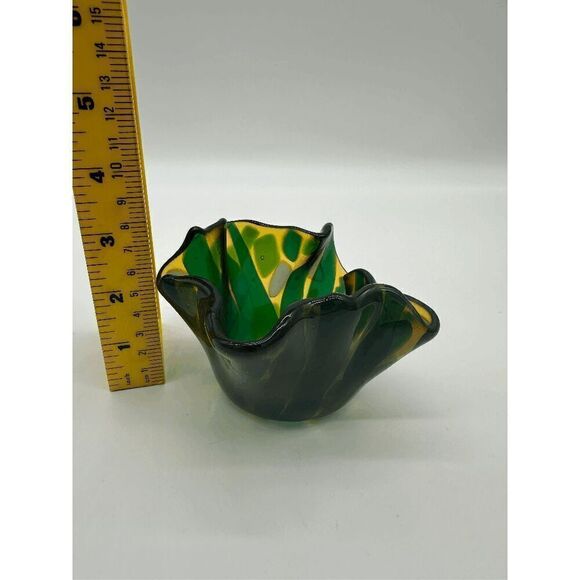 Art Glass Handkerchief Hand Blown Glass Ruffled Rim Signed- Green & Yellow - Picture 2 of 10
